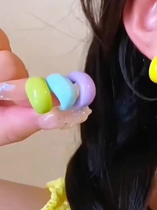 多巴胺彩色糖豆耳钉2025年新款轻奢高级感耳环女小众秋冬耳饰#耳饰 #耳环控 #五颜六色 #仙女饰品 #网红饰品