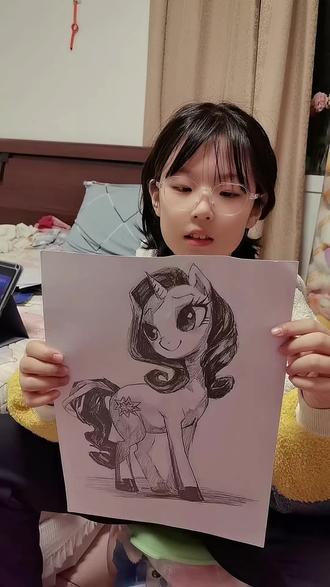 #绘画 素描《小马珍奇》