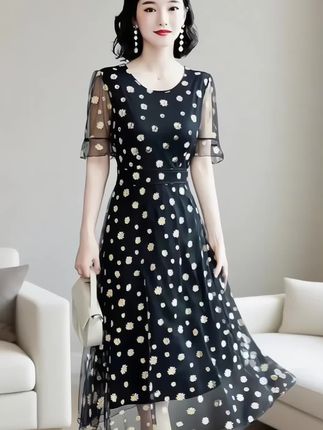 A159短袖碎花连衣裙女夏2025新款时尚遮肚长款修身收腰显瘦网纱裙#碎花连衣裙 #网纱裙 #收腰显瘦连衣裙 #遮肚子藏肉显瘦 #时尚穿搭