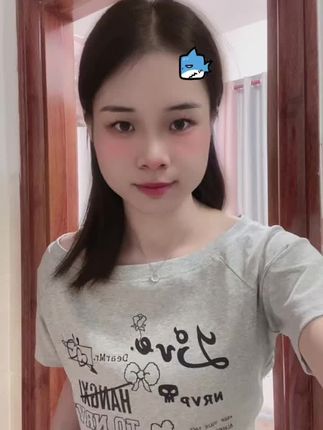 毫不费力的穿搭!!#小个子女生 #夏天穿搭 #白色短袖t恤 #日常穿搭 #显瘦穿搭