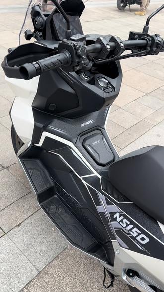 NS150XC金钢版防刮贴,油箱出必备!好贴好看好实用呀#涂斯基 #新大洲本田 #本田ns150xc