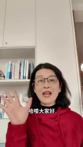 合上书才懂,所谓相信,从不是坐等光明,而是身陷黑暗时,自己就能成为火种,这份向死而生的勇气,足以照亮每一个深处困境的人,我们一起加油,相信,相信的力量。