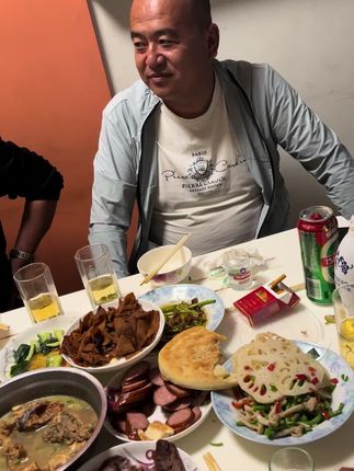 我喜欢这句话:本人减肥,越减越肥😀 #兄弟情谊