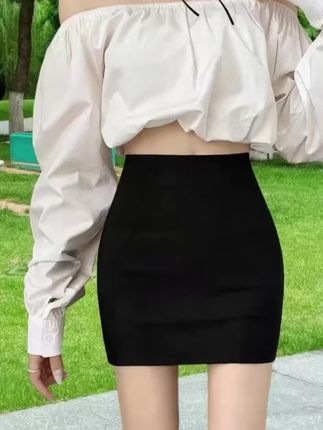 #辣妹穿搭 #短裙穿搭 #好身材好气质 #品质半身裙 #洋气减龄