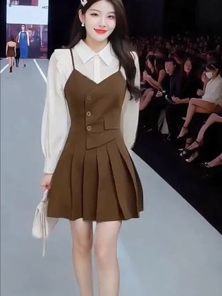 这条假两件连衣裙简直太美了!它是今年的早秋新款,穿上特别显瘦,而且是假两件的设计,上身效果超赞,非常适合小个子女生穿。#假两件长袖连衣裙 #初秋一周不重样穿搭 #早秋穿搭 #美出高级感 #内容启发搜索 @巨量千川