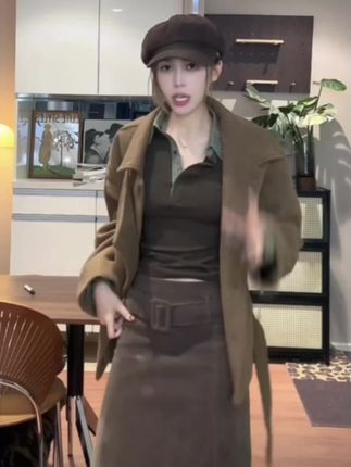 #好物推荐🔥 复古橄榄绿同色系拼格子设计poIo领T恤D831#谁穿谁好看#仙女必备