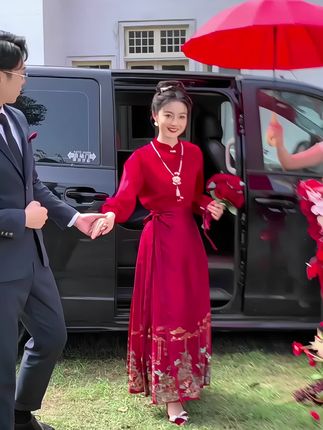 #马面裙#红色系 #备婚日常 #订婚礼服#秀出新国风 #中式嫁衣