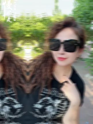 #上热门话题 享受这悠闲时光 ,女人一定要活成自己喜欢的样子 。好物推荐新款D韩版大框防紫外线墨镜,左下角小黄车购买。