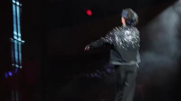 深海漫游指南MV。
12场音乐节,铺成了你的演唱会。
#zy #zp #郑朋 #深海漫游指南 #自制mv