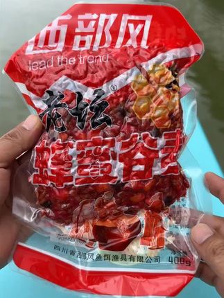 西部风新品老坛蜂蜜谷麦,味道香甜醇厚,水下穿透力非常强,可打窝,可挂钩,主钓鲫鲤草鳊青等大个体鱼#谷麦窝料 #谷麦钓 #西部风窝料 #饵料窝料 #户外钓鱼