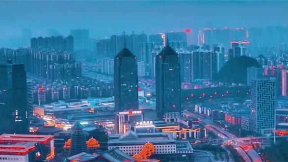 #桂林非遗千灯会 预售特惠来啦!2月7号正式开启.不仅包含了桂林千灯会二十几个主题的灯展.还有非遗打铁花、非遗火壶、烟花瀑布、非遗火舞秀、西游记和篝火晚会等超多精彩演出.趁现在预售特惠超划算.假期快带上小伙伴一起去玩吖#灯光秀 #亲子游玩好去处 #桂林dou精彩 #桂林同城