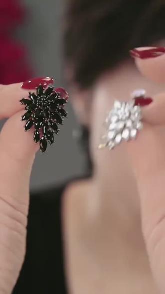 铜合金合成锆石耳饰 黑色耳环女2026新款爆款秋冬轻奢高级感耳钉 #耳环#耳饰 #赵露思#许我耀眼#短剧