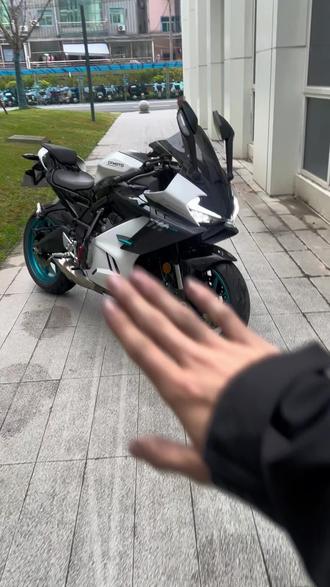 春风675sr 个人一手 跑了3k里程 带护杠 手机支架等等#春风676sr #春风 #春风动力