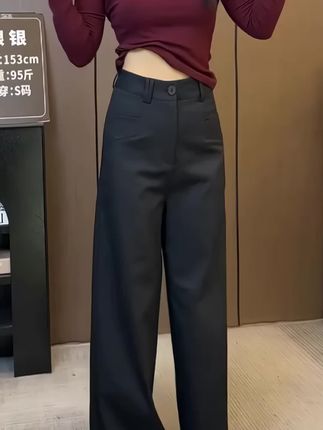 #小个子初秋显瘦穿搭#小个子秋冬穿搭#秋冬穿搭新鲜感在线#通勤穿搭万能配色公式#秋日户外就穿琥珀系