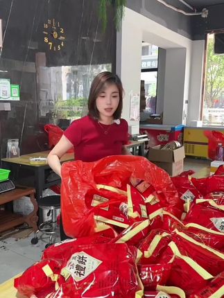 #好物推荐🔥 #种草好物推荐 #自用好物分享 “玉田金莎力礼饼,明天新鲜制作,现做现发”