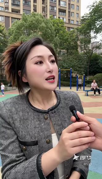 小时候的绿色解放鞋方言都是怎么说的?#即梦AI #AI分身戏精大赛 #我的AI分身杀疯了