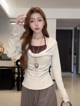 荡领设计感假两件秋季新款美拉德色简约#女装穿搭 #时尚休闲女装 #穿出自己的风格 #面料舒适透气 #上衣穿搭