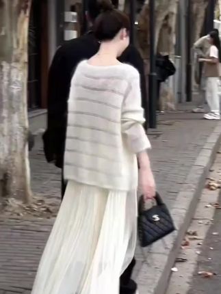 #穿搭,【2025早秋新款女法式气质修身长袖条纹针织上衣高腰显瘦A字半身裙】