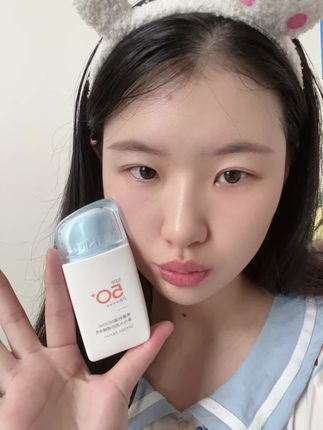 @抖音小助手  水视频 我想想下个话题说什么#非常甜妹 #防晒霜 #自媒体