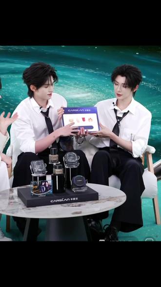 #分享我的宝藏男孩 #创作者中心 #创作灵感
显眼包是快乐的小王子~