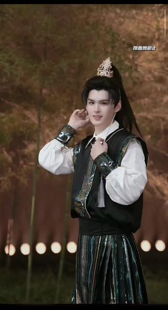 @IPO•Alpha @小明 温润如玉 公子小明 排面舞(古人蹦迪、古人卖萌、古人wave😂😂😂)(感谢Ella女神、密人女神支持小明😘)#古风 #这舞台谁顶得住啊 #这个舞台绝了 #舞蹈 #超燃的舞台表演