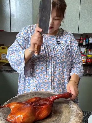 四川宜宾烟熏腊板鸭800g【顺丰包邮】#板鸭 #腊味 #四川特色美食 @DOU+小助手 @DOU+好生意