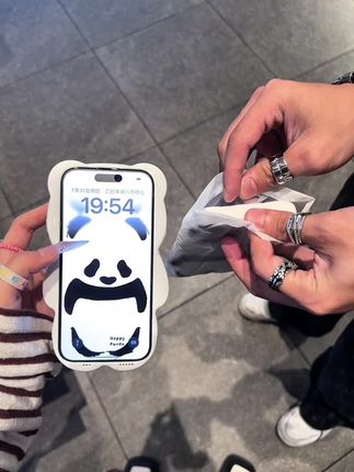 这个小熊手机壳~也太可爱了叭!#这个手机壳真的长在我心巴上了 #仙女必备 #手机壳