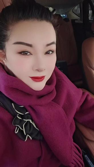 我的失忆姐姐还不错会给我姨拜年了