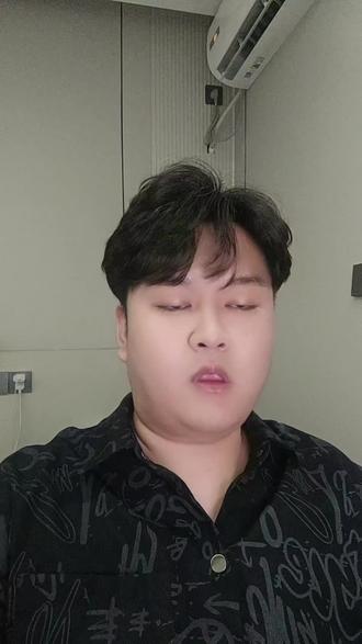DeepSeekV4发布 我的看法确实是进步但别神化,普通人用AI关键是会用而不是用哪个建议多工具组合不依赖单一模型#AI #DeepSeek #国产大模型 #电商运营 #效率工具 @抖音小助手 @我要上热门