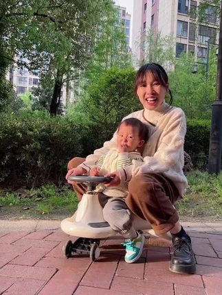 儿童节送给宝宝一辆巧乐熊的#扭扭车 没有孩子会不喜欢吧!能扭也能滑,耐磨静音轮在家也能玩,关键这价格太合适了#儿童玩具 #六一儿童节礼物