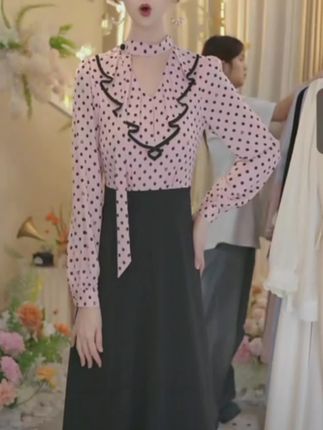 #创作灵感 #秋季微胖穿搭测评 #今日穿搭ootd #气质显瘦连衣裙#