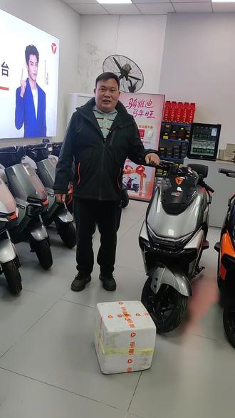 雅迪电机拆解详情!董老板别骂我败家#热门 #雅迪白鲨 #雅迪电动车 #雅迪电机 #男人要想混的好头发必须往后倒