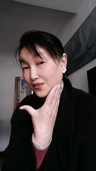 兰知春序、买的dodogogo山茶花耳饰,精致美观大方,喜欢#董宇辉#兰知春序#dodogogo#山茶花耳饰#时尚搭配@DOU+小助手 @抖音创作小助手