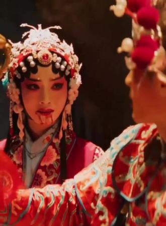 令人动容的场景。不唱别离曲,只唱满庭芳。忠烈之血,镇一方邪崇。#enemy #星火社 #梨园双 #家国情怀 #今我夫妻二人