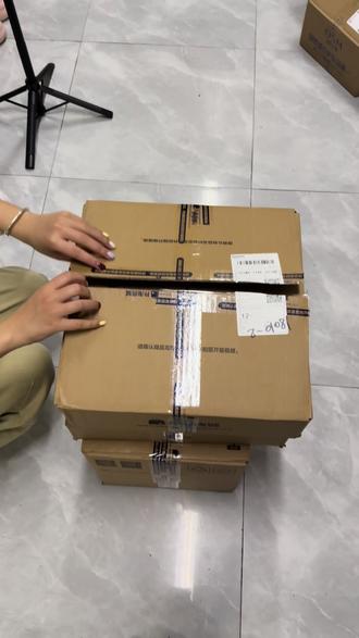 实体专最严厉的父亲…
超长的开箱视频😝#在星穹下狂奔 #宇宙超级无敌大大狂欢 #专辑开箱vlog #伯克利音乐学院 #王源