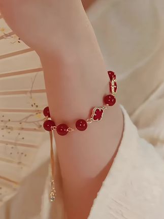 天然红玛瑙幸运四叶草手链,女生时尚2025本命年玄学红色可调节手链#手链 #超好看 #每日分享