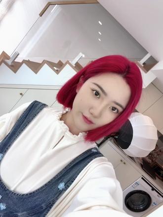 【妆容1】
宝宝是可爱系的长相,一直都化韩妆,想要化一下别样的妆容,给宝宝设计了色彩丰富的日系元气妆,也不失可爱的感觉。
【妆容2】
宝宝的眼睛是杏仁眼 额头较大 给宝宝设计了盐系感的妆容,用头发修饰额头,用亚裔妆突出眼睛的存在感。
#素人改造 #妆前妆后 #成都约妆 #成都化妆师 #成都化妆工作室