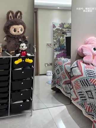 秋季简约V领宽松长袖卫衣纯色休闲高腰阔腿裤条纹披肩三件套#早秋穿搭#美出高级感#穿搭分享#谁穿谁好看#不挑年龄不挑身材