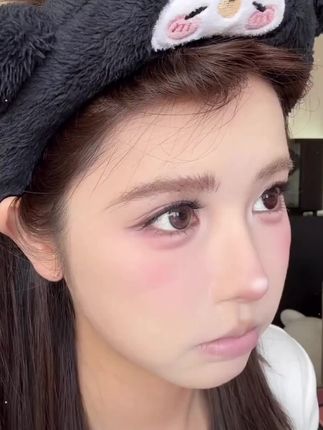 气质又显发量的牡丹花流苏抓夹来啦!适合35至55岁姐姐,高级典雅大方#花朵抓夹 #羽毛发夹 #秋冬新款 #这也太好看了