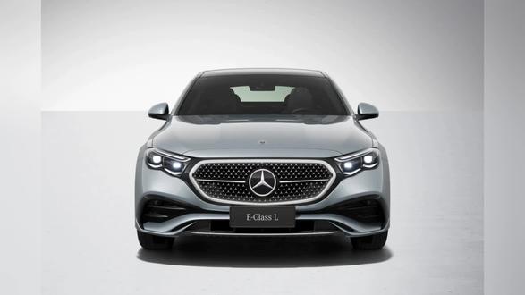 奔驰ISG轻混:实用有余,惊喜不足
奔驰ISG轻混的核心,是“稳”字当头的取舍——动力提升不算惊艳,满电仅200N·m补扭更侧重平顺性,激烈驾驶时难有超额惊喜,更像为日常通勤优化的“辅助buff”。
后期成本是绕不开的痛点:48V电池更换价2-2.8万,电机总成维修近3万,隐形开支让用车成本陡增。
但好在质量够靠谱,碳化硅模块+独立冷却系统加持,50万公里使用寿命、10000次电池循环,少了频繁故障的烦恼,适合追求稳定、不折腾的务实车主。
它不是性价比之选,却是豪华轻混里“耐用为王”的务实派——接受有限动力与高价维修,才能换来长久的省心体验。
需要我把文案调整成车主口碑风格,或者补充具体车型的质量反馈案例吗?#梅赛德斯奔驰 #懂车帝 #看车 #座驾 #支持国产