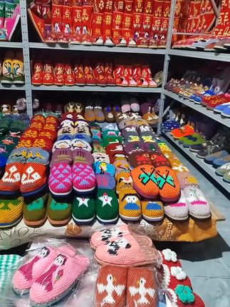 #我的手工作品 #毛线钩织 #手工爱好者 #毛线钩拖鞋成品 #纯手工编织拖鞋