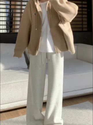 百搭好看的运动卫裤 有春秋款和加绒款#梨形身材穿搭 #强烈推荐 #休闲百搭 #秋冬运动卫裤 #微胖穿搭
