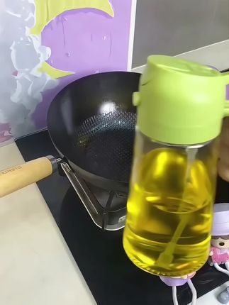 这款油壶太适合家用了,不仅可以喷油还可以倒油,真的是家家必备啊#生活好帮手 #实用好物 #喷油壶#居家好物
