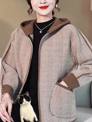 #上热门话题🔥🔥🔥 中老年胖妈妈春秋大码仿毛呢外套中年女士秋冬连帽针织拉链开衫上#秋季穿搭 #秋季上新 #秋季外套 @抖音小助手