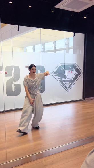 摇船舞分解教学来喽~#rocktheboat #G社 #零基础学舞蹈 #摇船舞 #XG