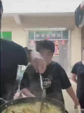 59块9到手5包酸菜鱼 赠送6包鸡排#酸菜鱼#张东在农村。