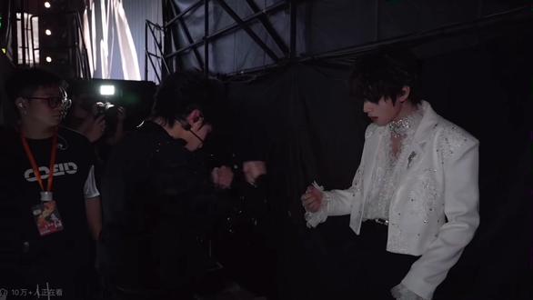 仅有的28秒镜头
且看且珍惜#橹穆 #新音纪录片 #时代峰峻倒闭了 #271199