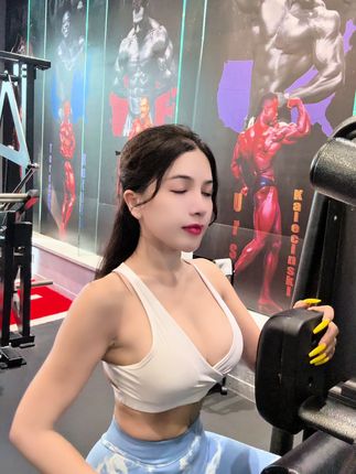 #健身 #健身穿搭 #性感辣妹 #力量