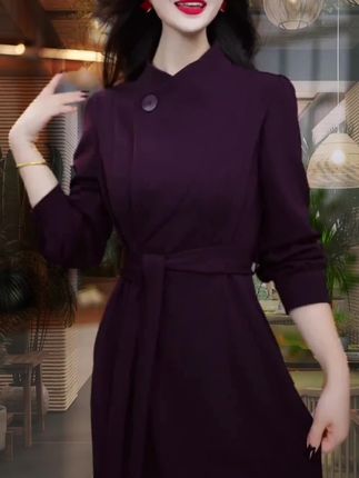 #洋气减龄 #女人味十足 #又美又飒 #谁穿谁好看 @DOU+小助手