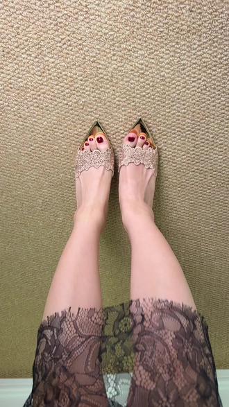 超火 好看舒服又百搭的高跟鞋👠 #尖头蕾丝高跟鞋 #裸色气质单鞋 #轻奢女鞋种草 #时尚穿搭单品 #鞋控日常分享
